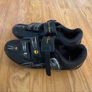 Pearl Izumi black spin shoes size 41